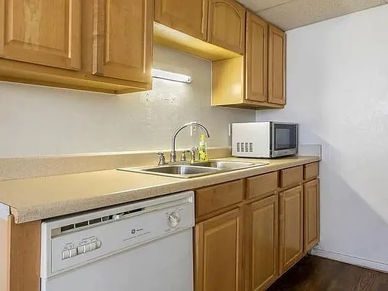 1800 Lavaca St #105 — Photo 7
