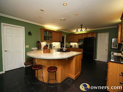 Kitchen w/ Large Center Island