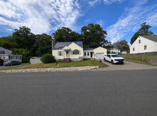 193 Bouchard Ave, Dracut, MA 01826