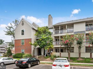 3920 Penderview Dr APT 302, Fairfax, VA 22033