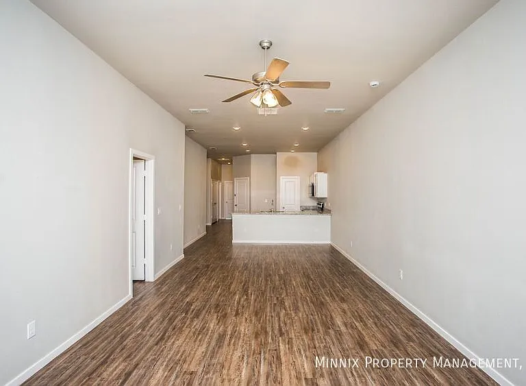 2113 N Jayton Ave #B — Photo 19