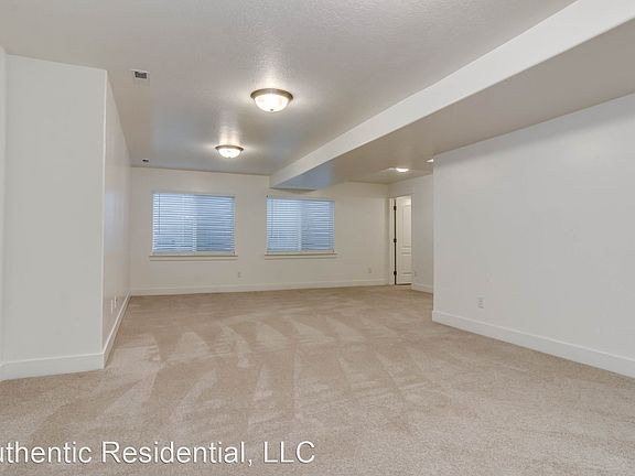 3rd image of 117 Lassalle Dr