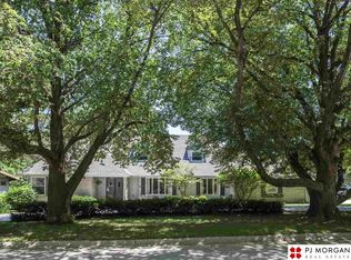 245 S 88th St, Omaha, NE 68114
