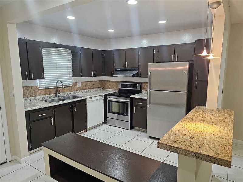 1st image of 3361 NW 85th Ave APT 102