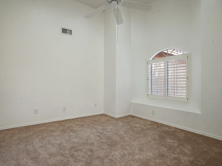 685 W Placita Vega Vis — Photo 26