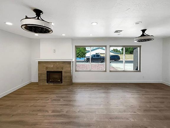 2nd image of 2437 W Tierra Buena Ln