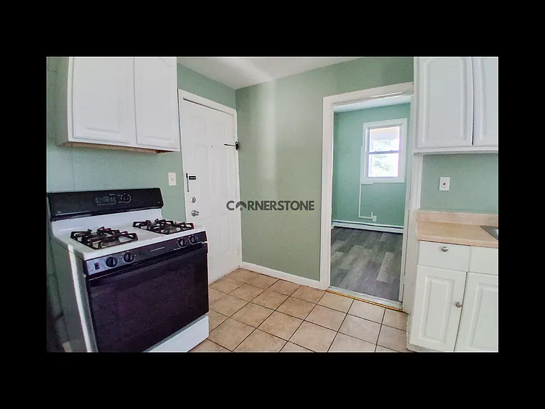549 Summer St — Photo 15
