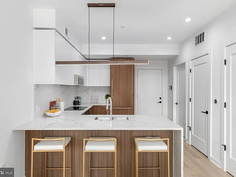 7700 Georgia Ave NW #202 — Photo 2