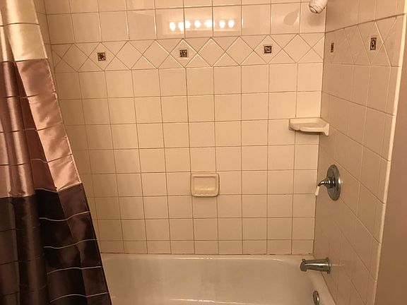 2nd image of 1804 Beechwood Dr