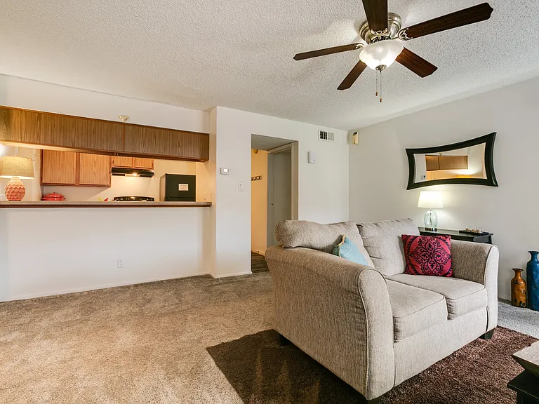 Arrowhead Pointe — Photo 12