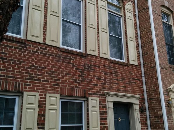 2416 Garnett Dr, Alexandria, VA 22311