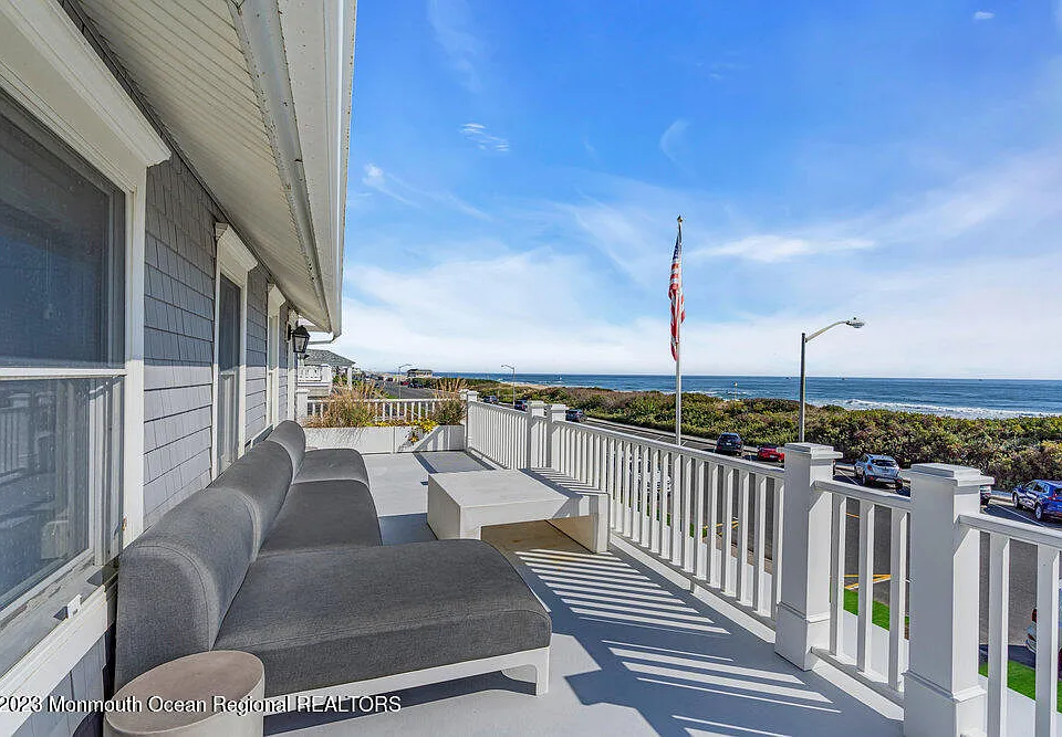 1609 Ocean Ave N