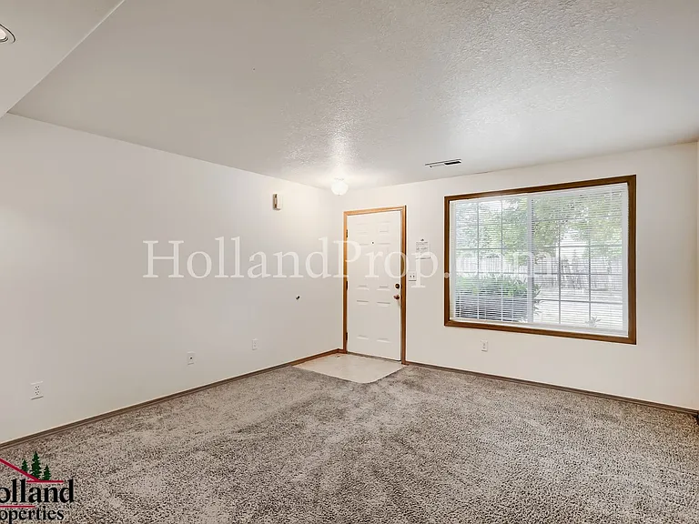 17229 SE Julie Pl — Photo 11