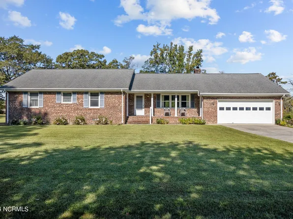 804 Sherman Pointe Lane, New Bern, NC 28562