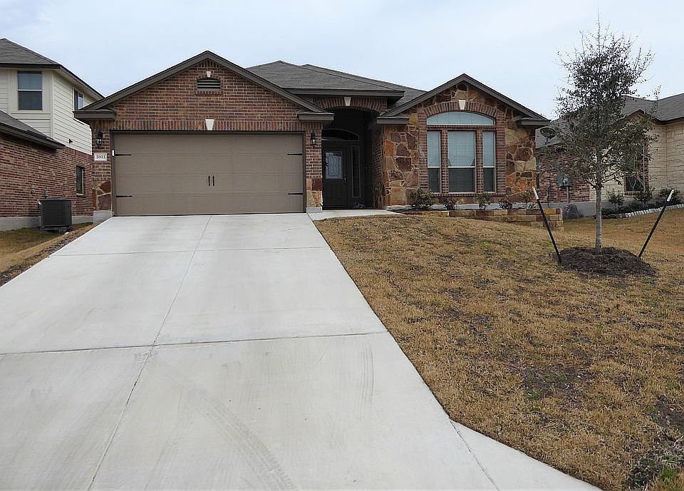 2nd image of 5811 Stonehaven Dr