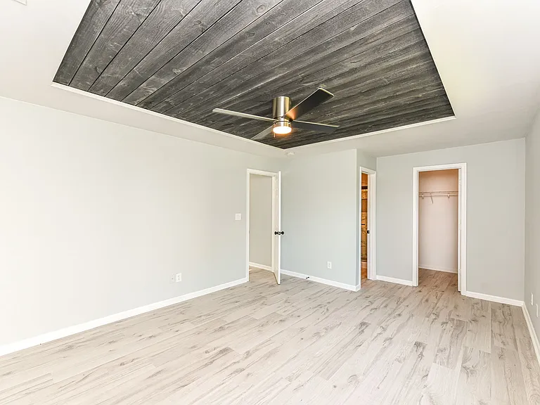 3933 Bergamot Ct — Photo 15