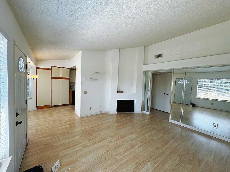 Living room to dinning