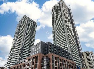 430 Square One Dr #3809, Mississauga, ON L5B 0E2