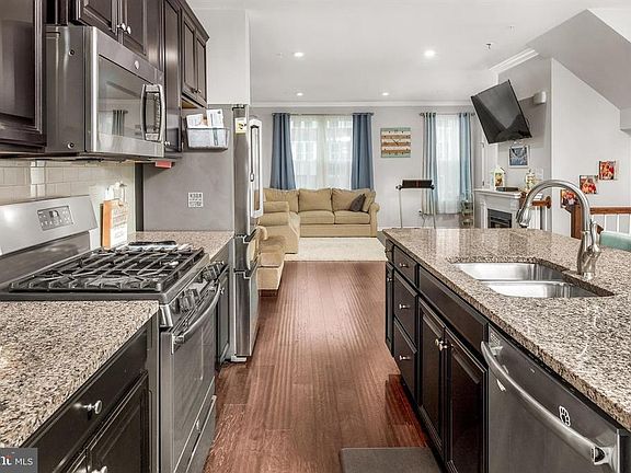 3rd image of 500 Holywell Dr