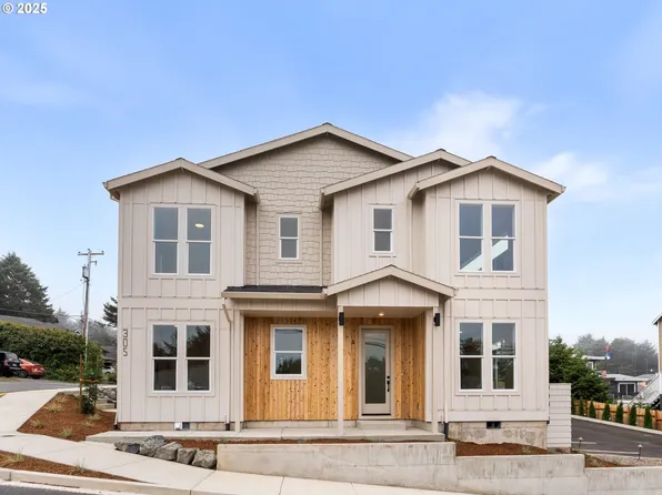 305 SE Jetty Ave #A, Lincoln City, OR 97367
