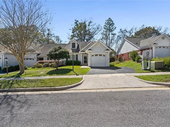 7241 Spring Lake Dr S, Mobile, AL 36695