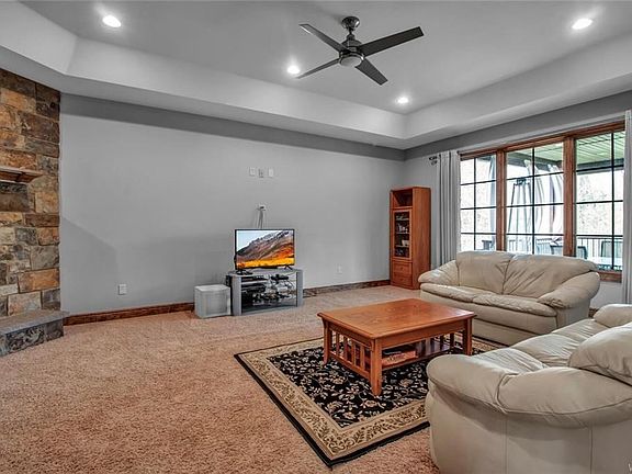2nd image of 5645 Woodruff Dr