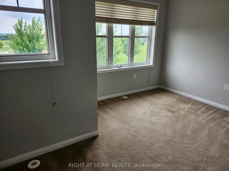 786 Bolingbroke Dr — Photo 34