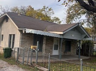 215 S Cockrell Hill Rd, Cockrell Hill, TX 75211