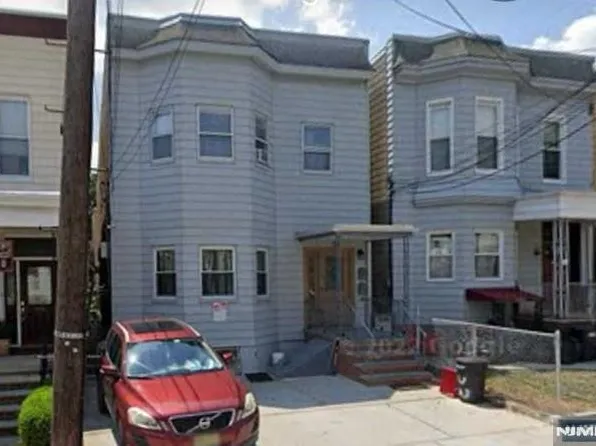 123 Oak St #2, Weehawken, NJ 07086