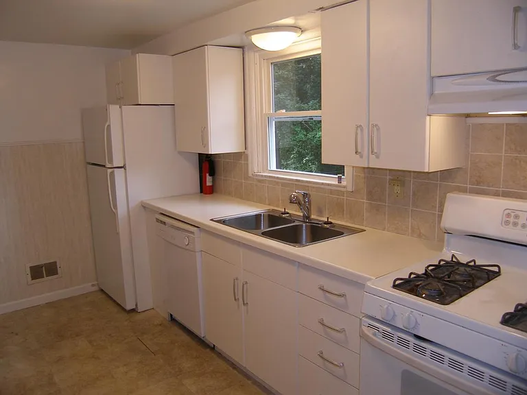 5357 Brownsville Rd — Photo 3
