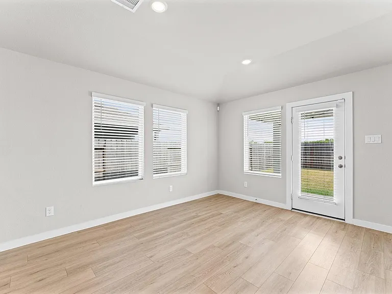 10520 Deussen Ln — Photo 8