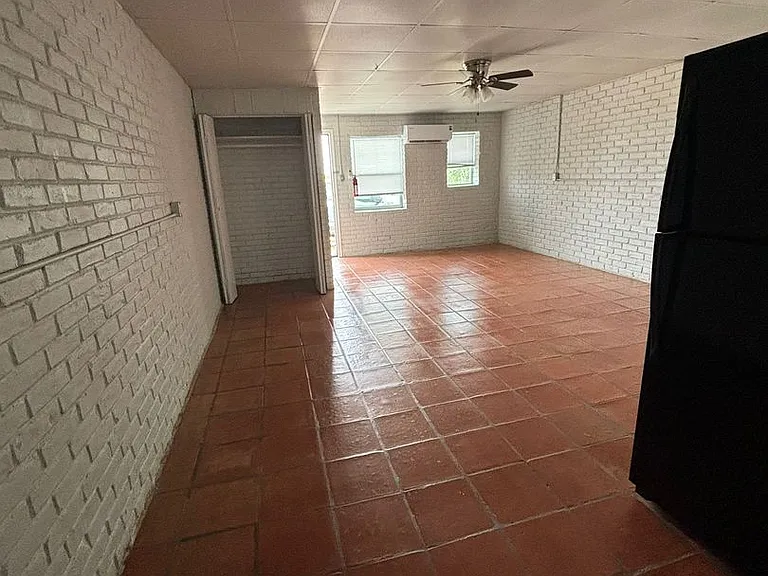1627 W FM 351 — Photo 6