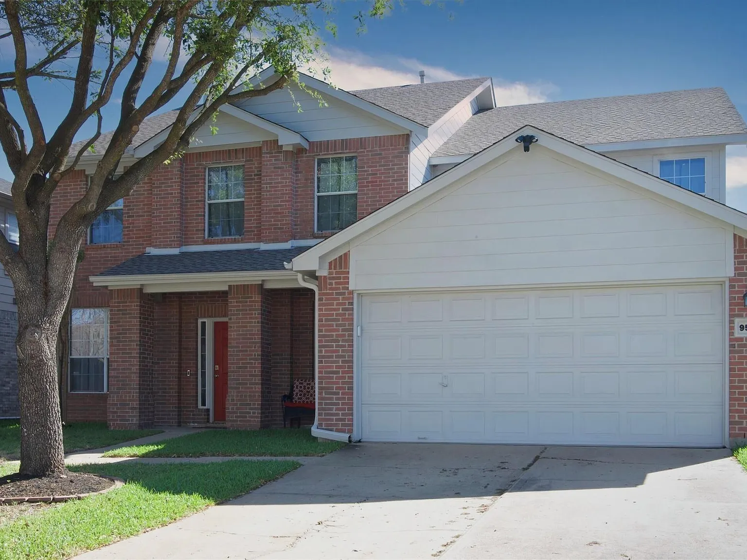 4 bed, 2.5 bath, 3306 sqft, $2,750 — Photo 3