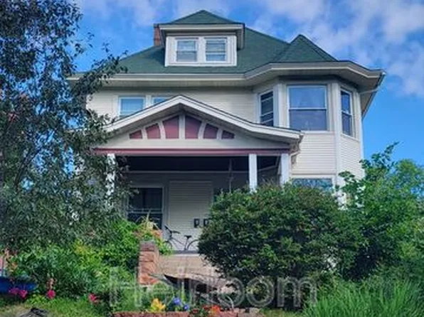 1817 E 1st St Floor 3, Duluth, MN 55812