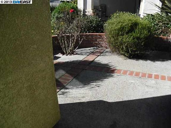 4th image of 34878 Herringbone Way