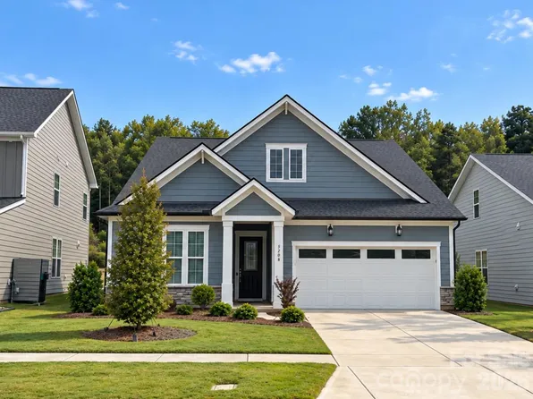 5208 Glenwalk Dr, Charlotte, NC 28269