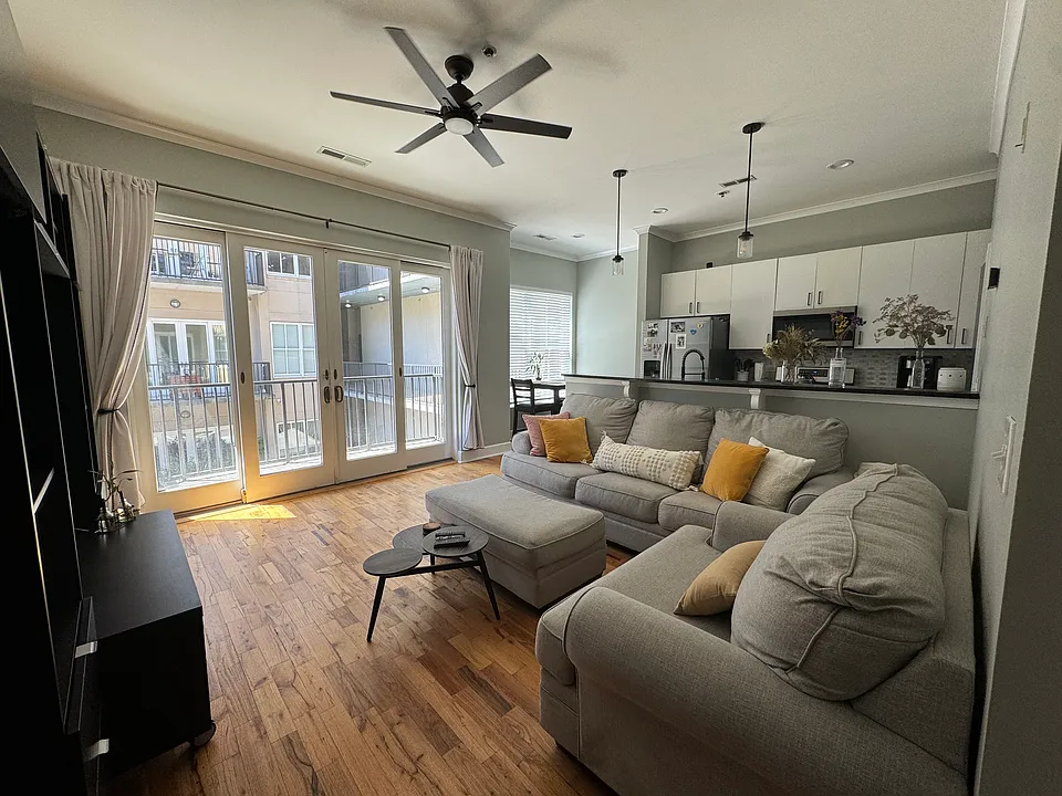 384 Ralph McGill Blvd NE #211