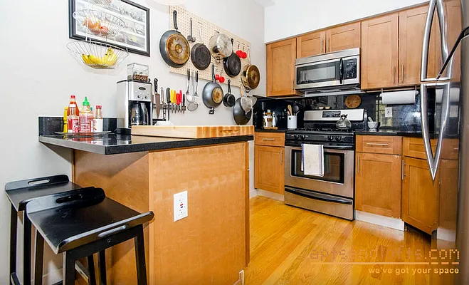 Rented by aptsandlofts.com | media 16