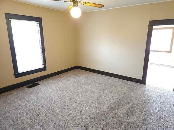 3rd image of 305 4th Ave #A