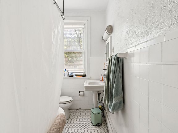 5th image of 4537 Osage Ave APT B3