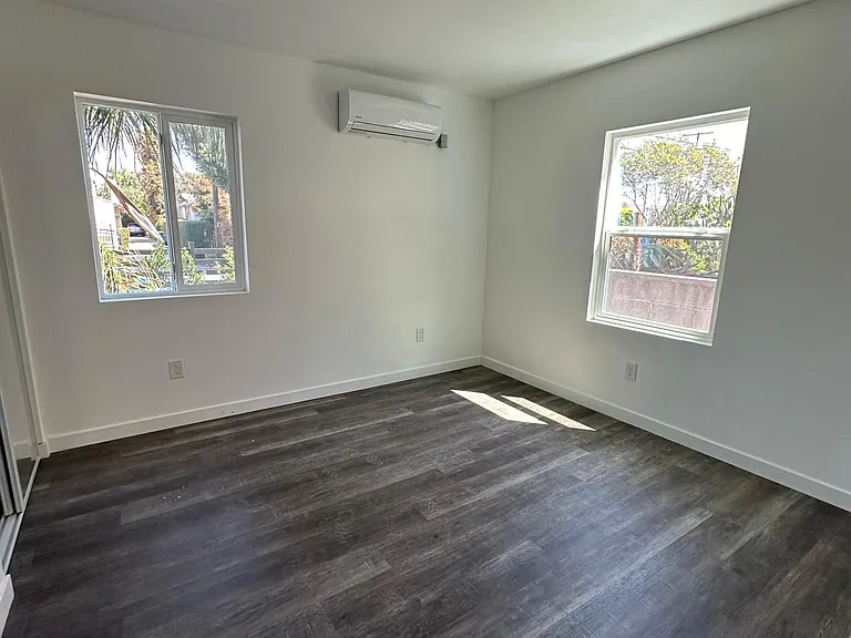1666 W 36th St #1 — Photo 24