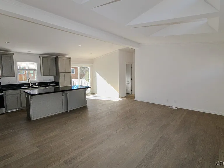 1336 La Crescenta Dr #2 — Photo 4