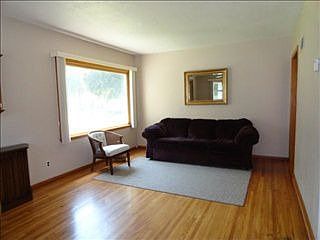 2nd image of 127 East St