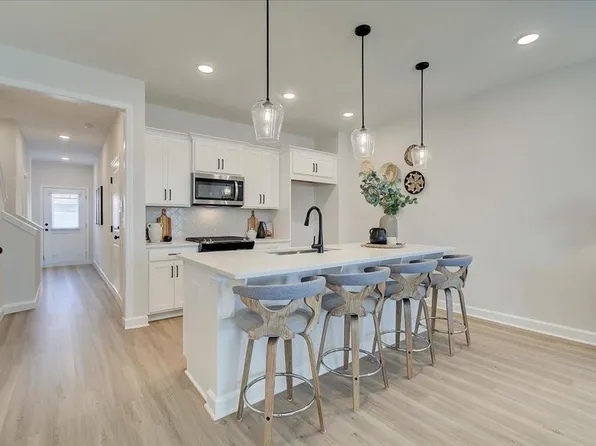 1916 Cassia Aly, Kennesaw, GA 30144