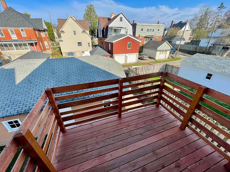 420 Lincoln Ave NW — Photo 32