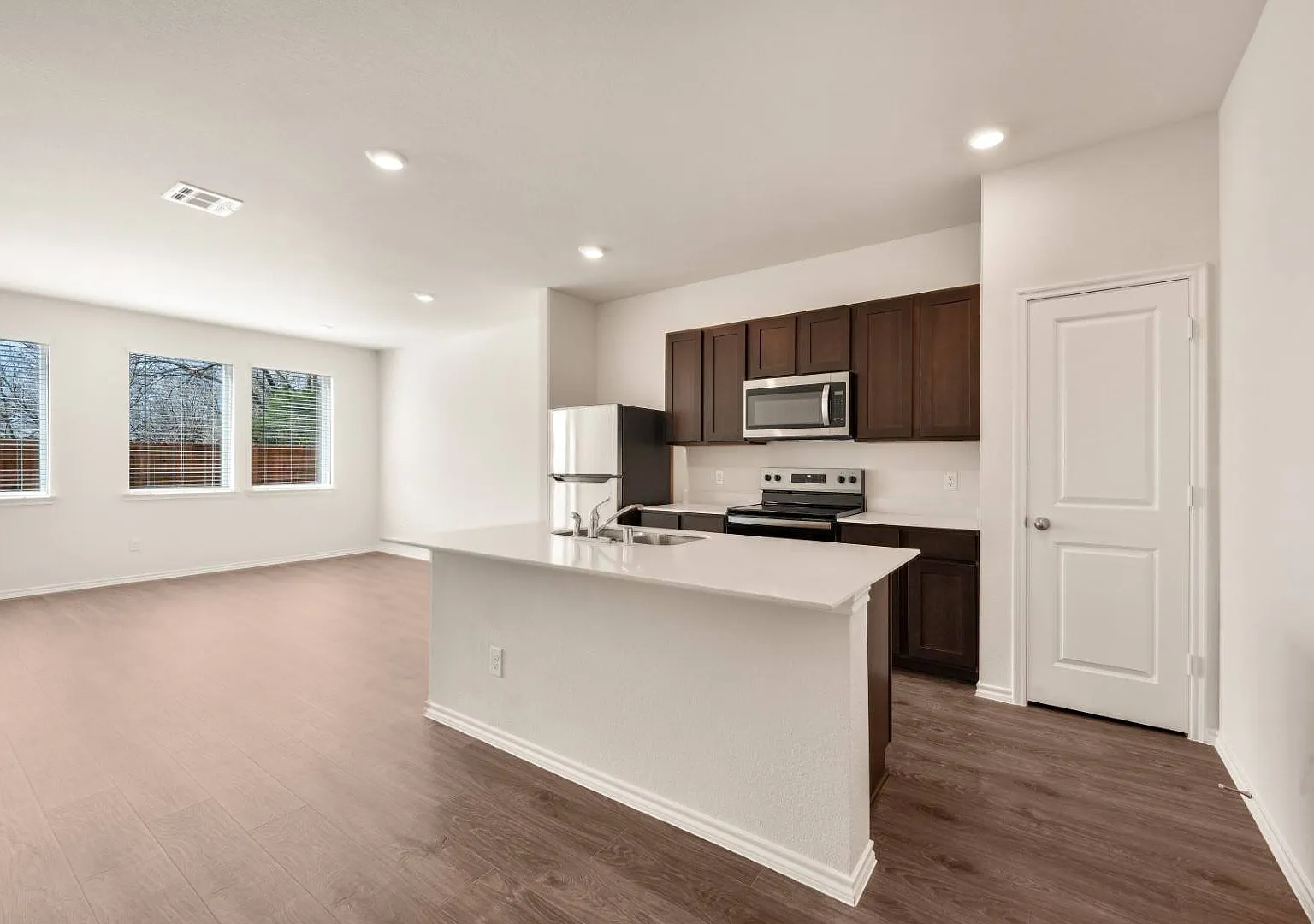 219 Clematis St — Photo 4
