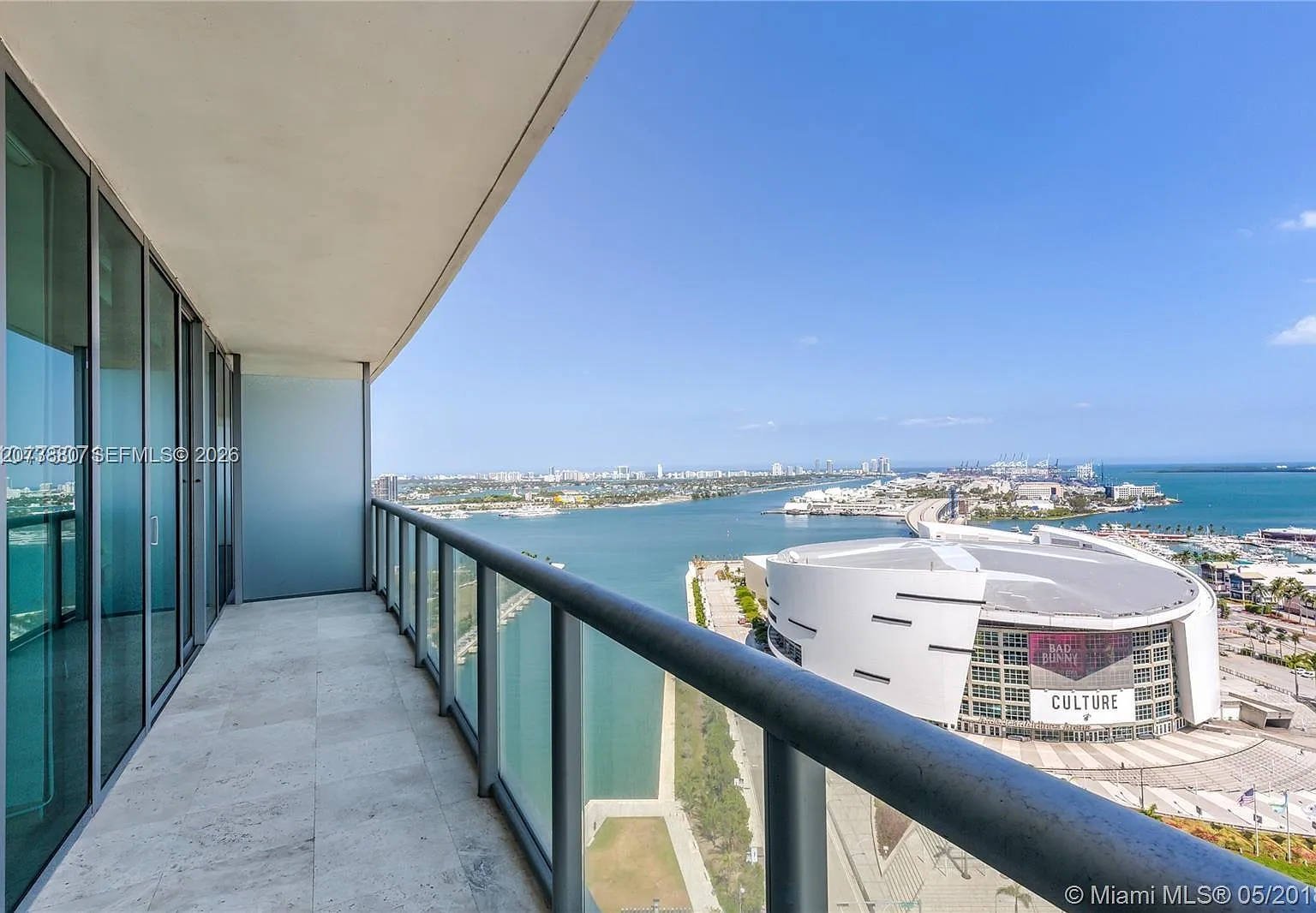 Marinablue Condo — Photo 1
