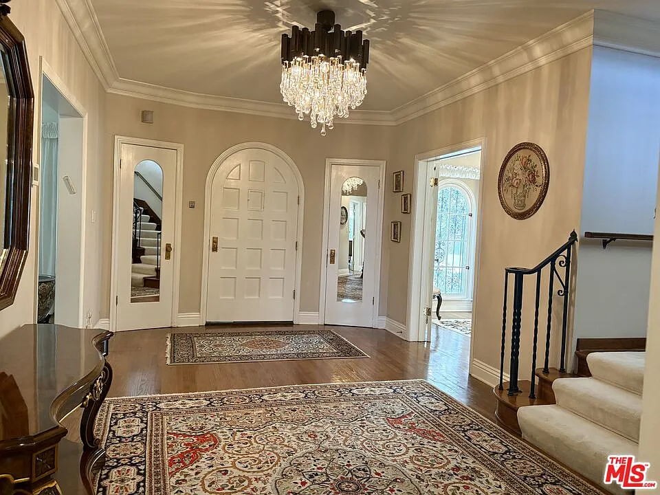 4 bed, 3.5 bath, 4140 sqft, $15,500 — Photo 3
