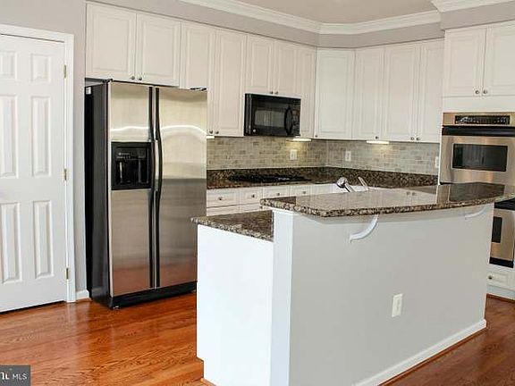 5th image of 5254 Cozy Glen Ln