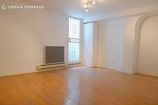 Rented by Compass | media 9